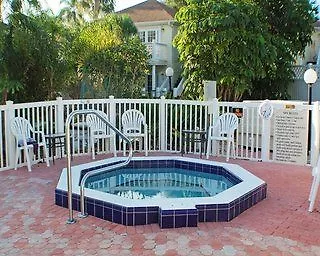 Hotel Oyster Pointe